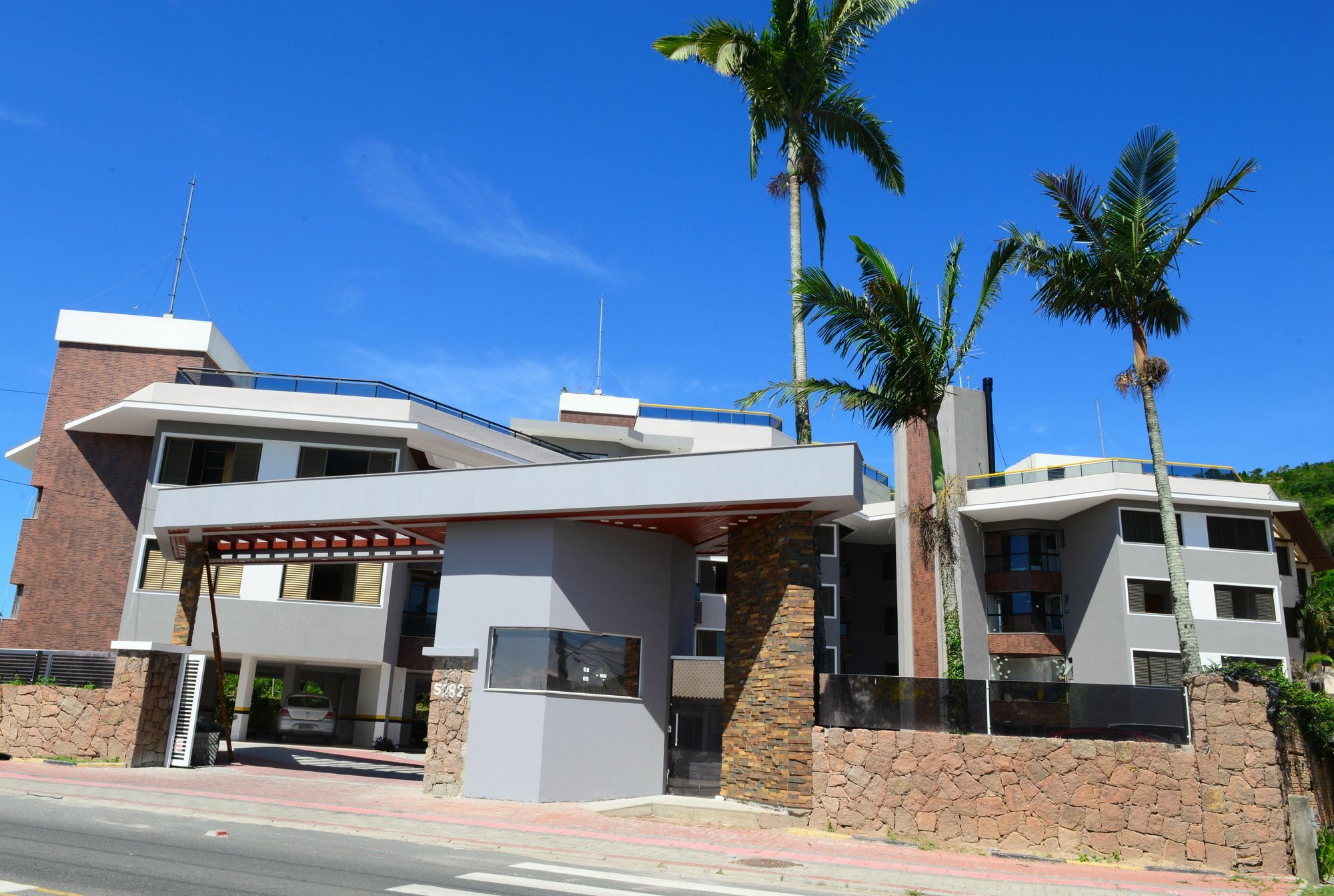 Boulevard Ponta Das Canas جوفيرنادور سيلسو راموس المظهر الخارجي الصورة
